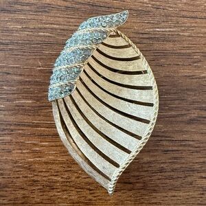 Vintage Trifari Gold and Silver Tone Leaf Brooch